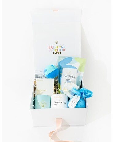 Musee Bathe The World In Love Gift Set