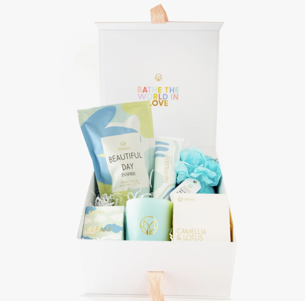 Musee Bathe The World In Love Gift Set