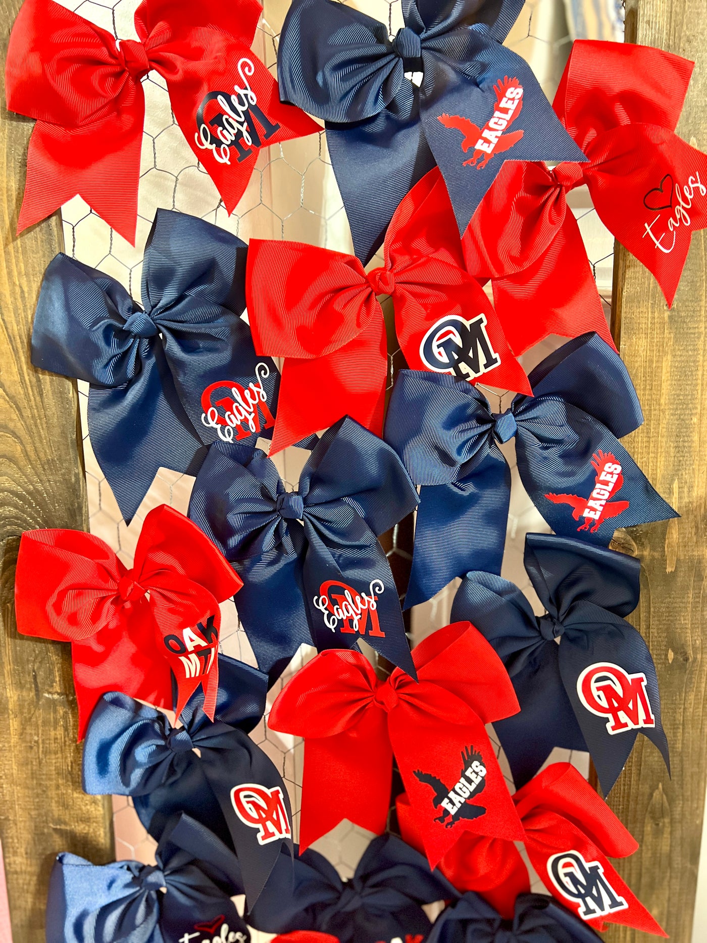 Oak Mountain Eagles Bow