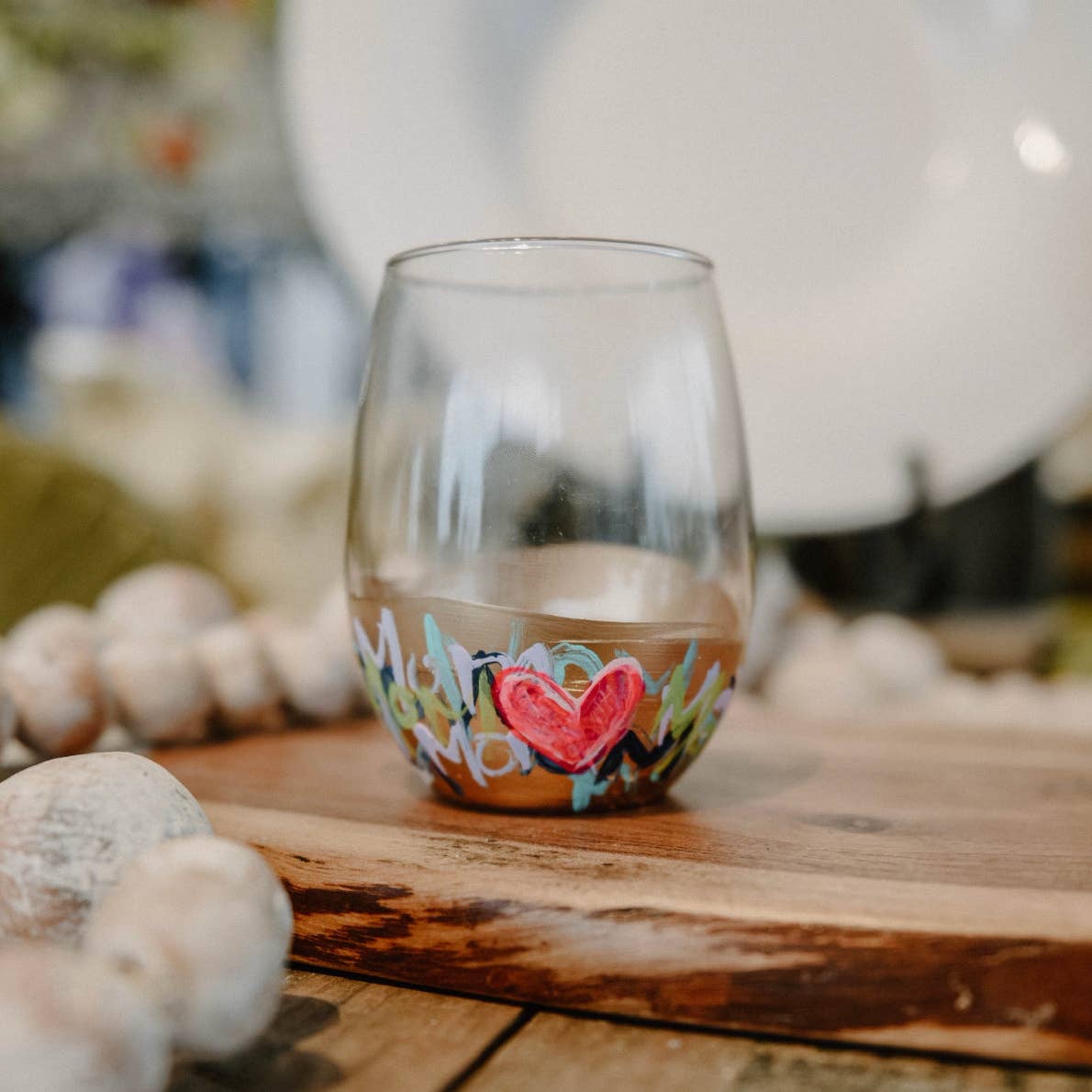 MOM Grafitti Wine Glass